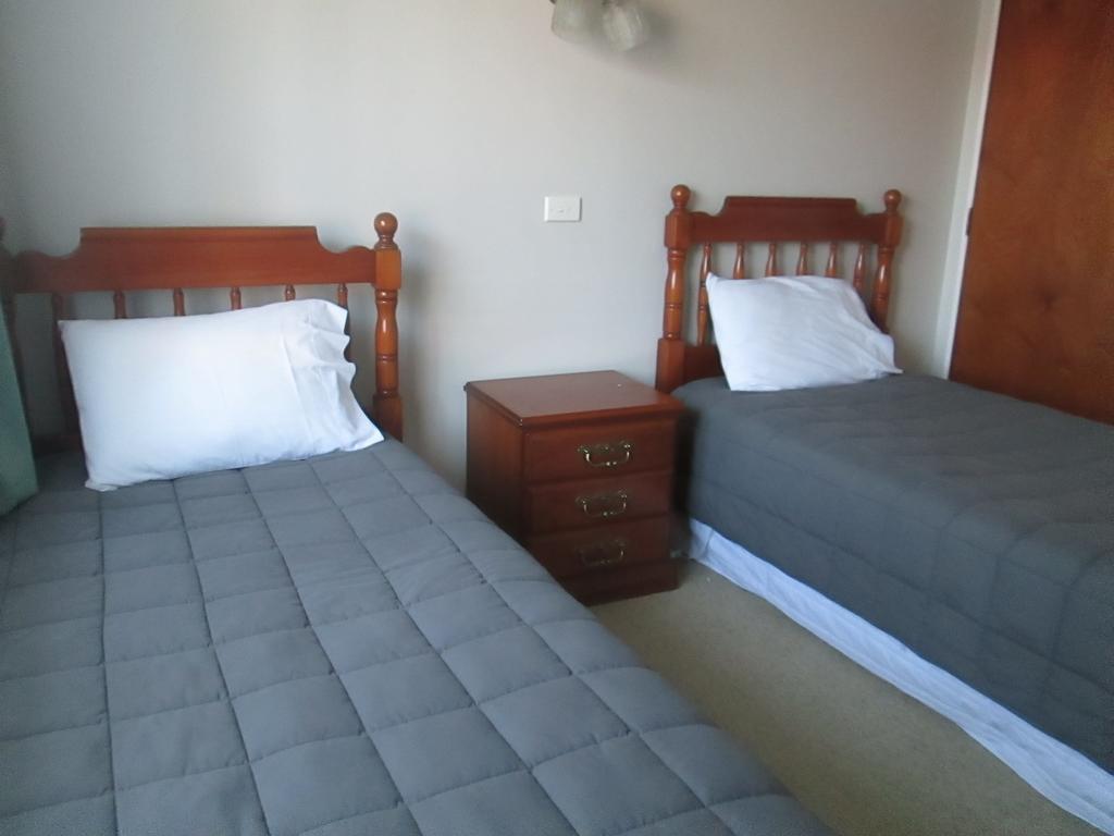 Awatea Park Motel Palmerston North Extérieur photo